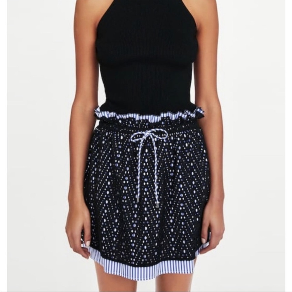 Zara Paperbag Mini Skirt Eyelet Overlay Size xs